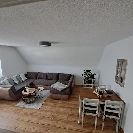 Wunderschoenes 2 Zimmer Apartment Inkl. Parkplatz Asbach  Kültér fotó
