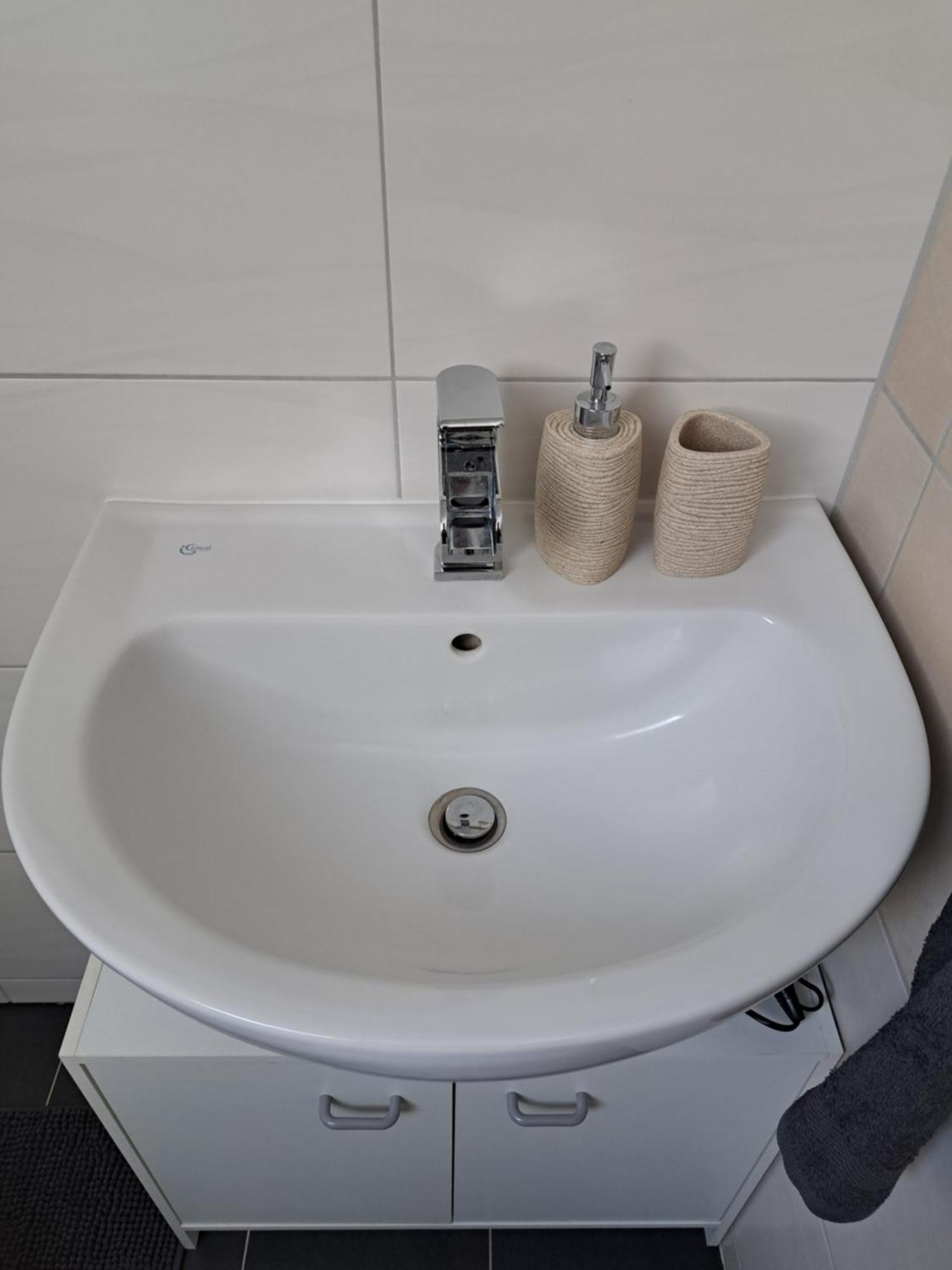 Wunderschoenes 2 Zimmer Apartment Inkl. Parkplatz Asbach  Kültér fotó